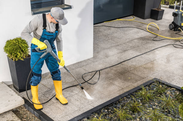 Best Roof Power Washing Services  in Conrad, IA